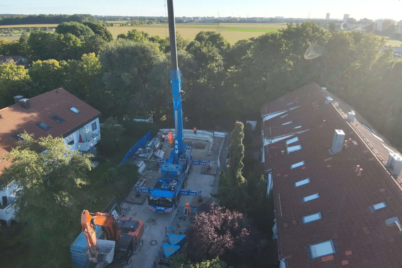 Draufsicht Kraneinsatz RSS Wand zum setzen Schachtelemte