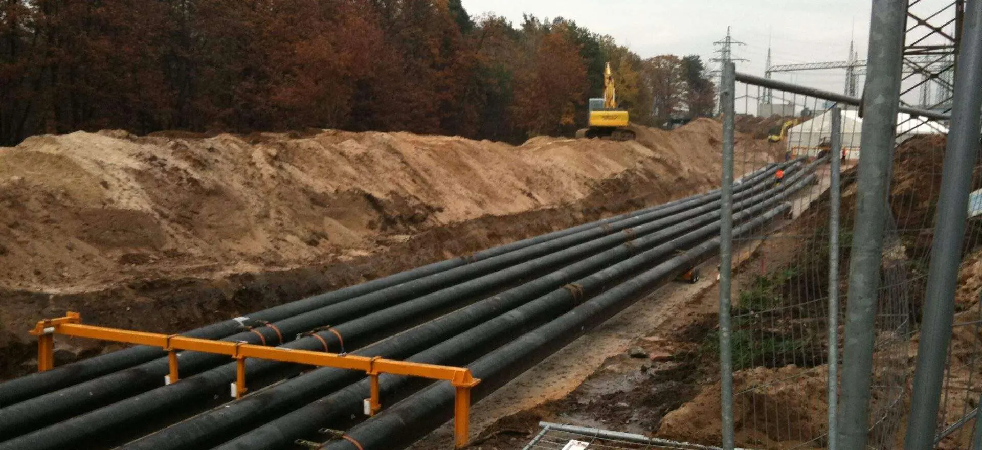Verlegung-Leerohre-in-420kV-Trasse-fuer-Fluessigbodenverfuellunbg