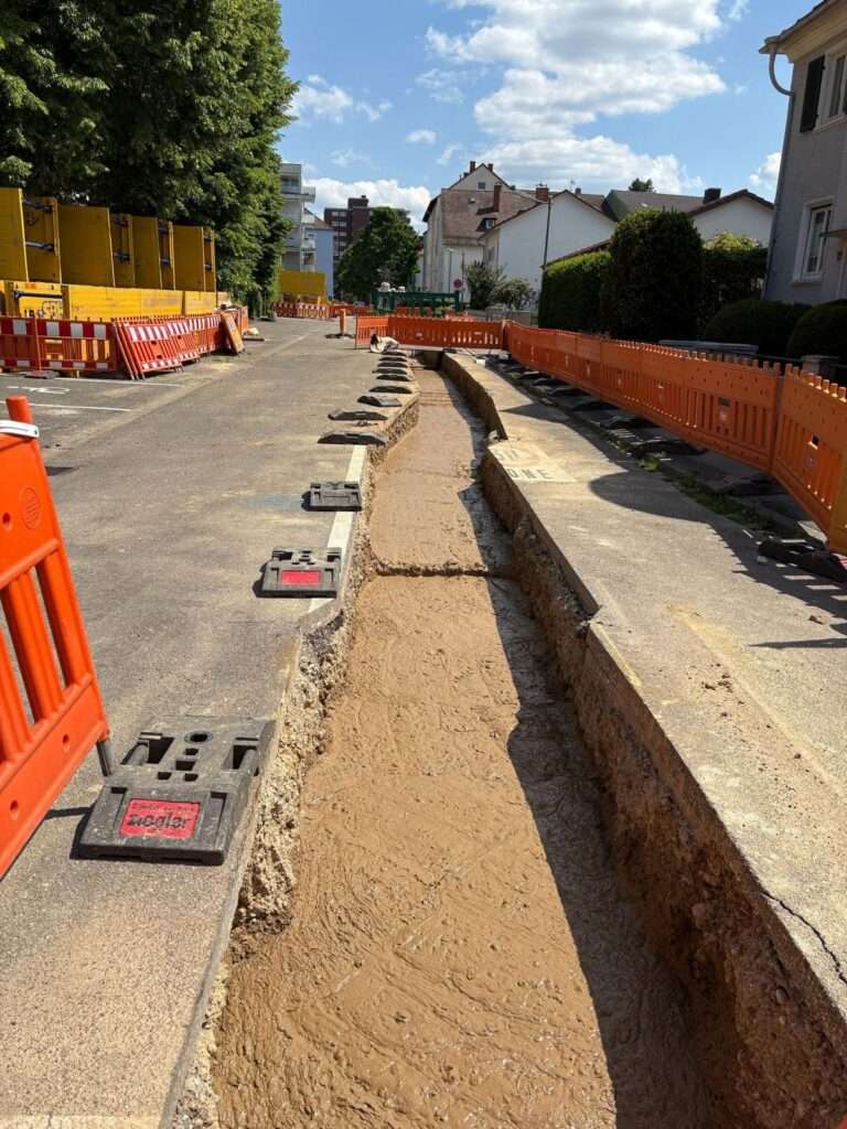 Verfüllte Trasse mit Flüssigboden