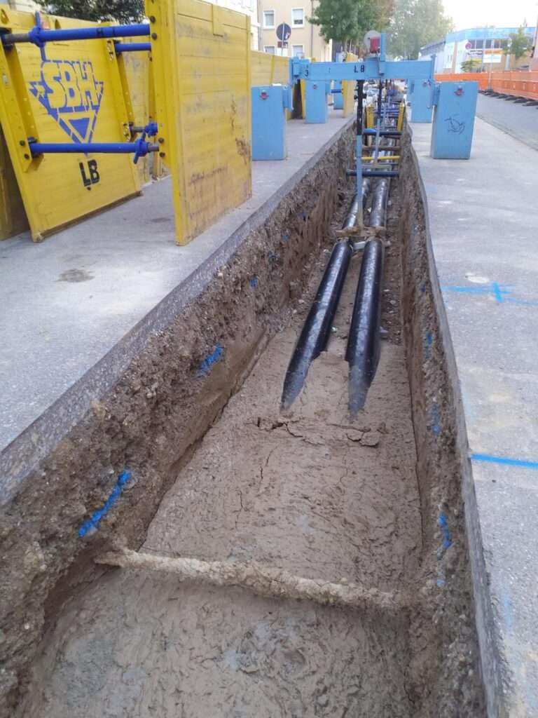 Verfüllung mit Flüssigboden mit Verfüllkeil b