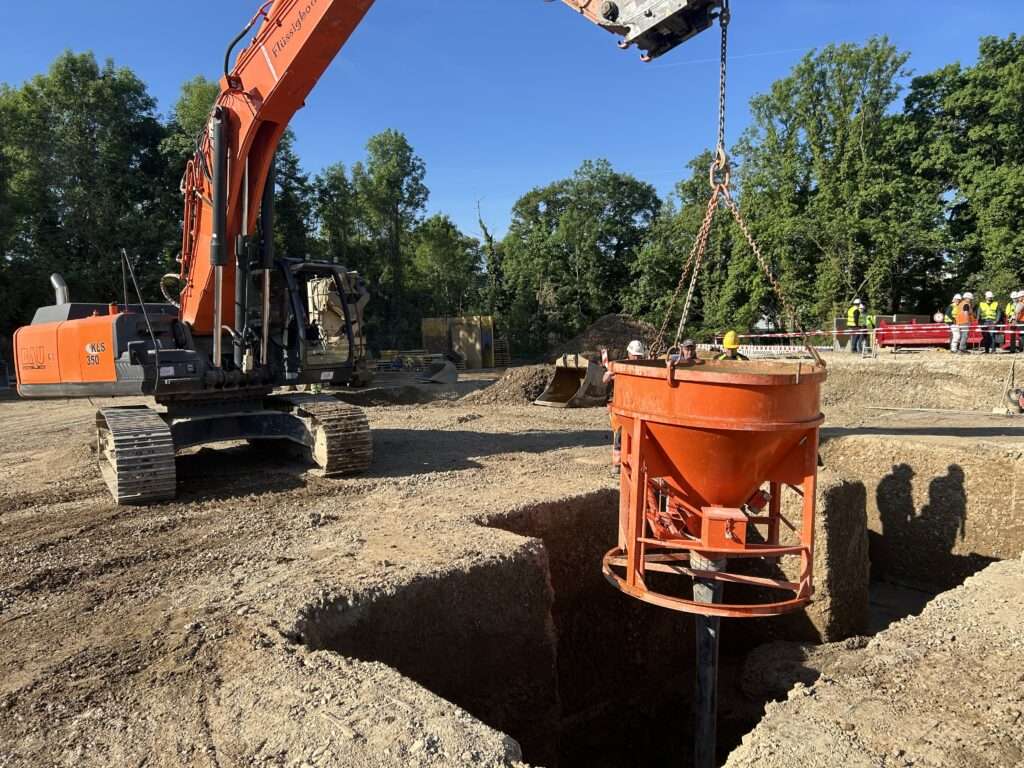 Zweitverfüllung mit Kübel 1