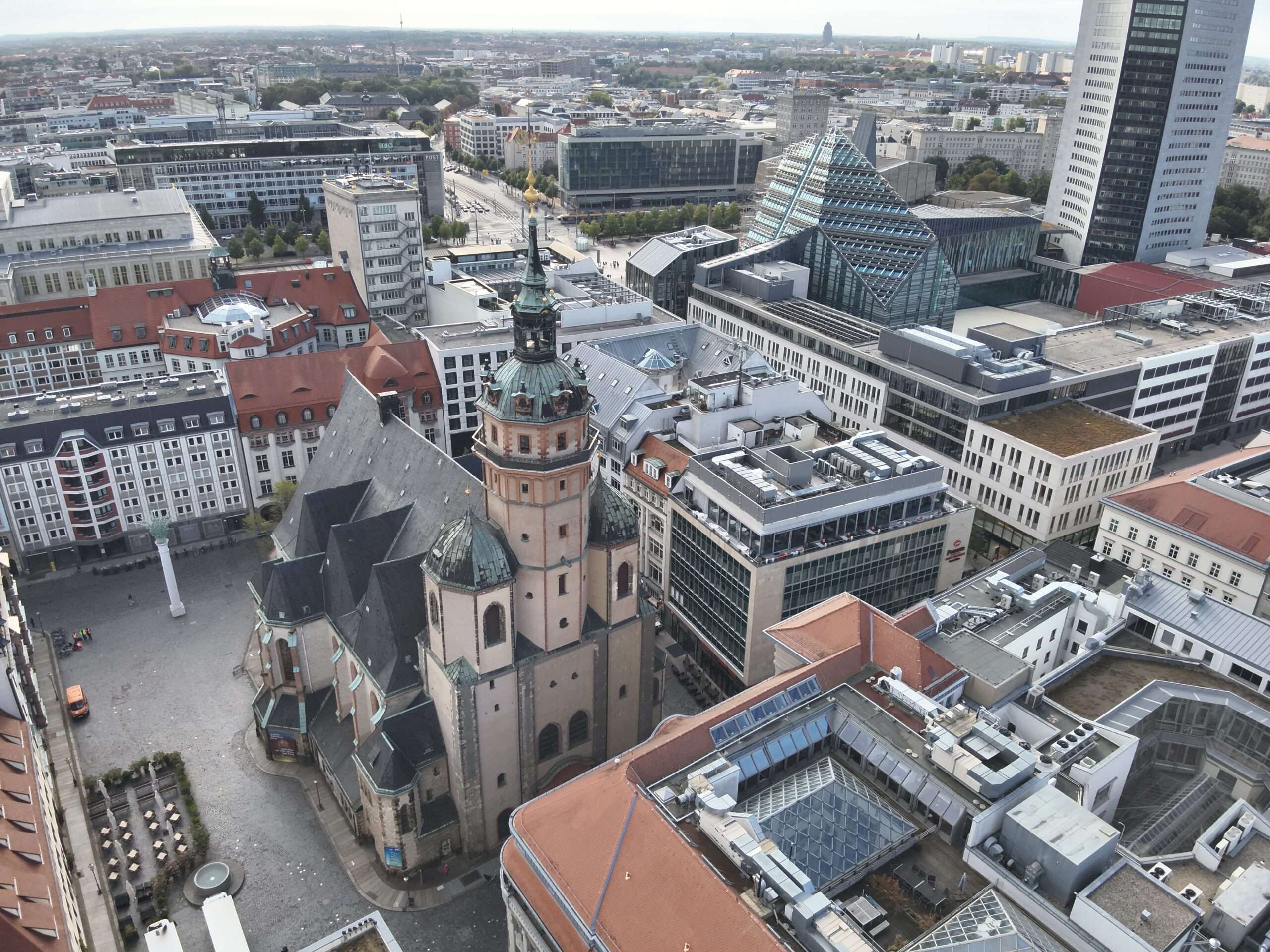 Nikolaikirche Leipzig Drohnenaufnahme