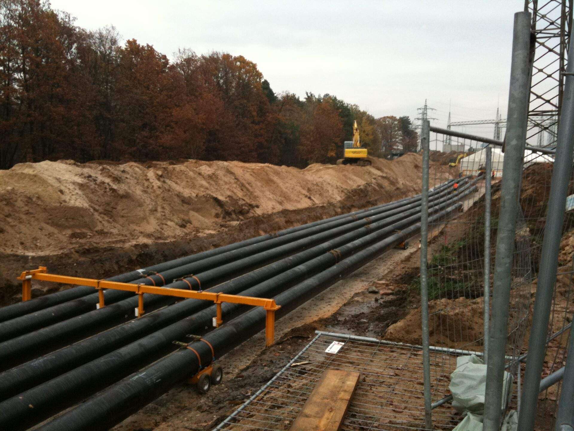Verlegung-Leerohre-in-420kV-Trasse-fuer-Fluessigbodenverfuellunbg