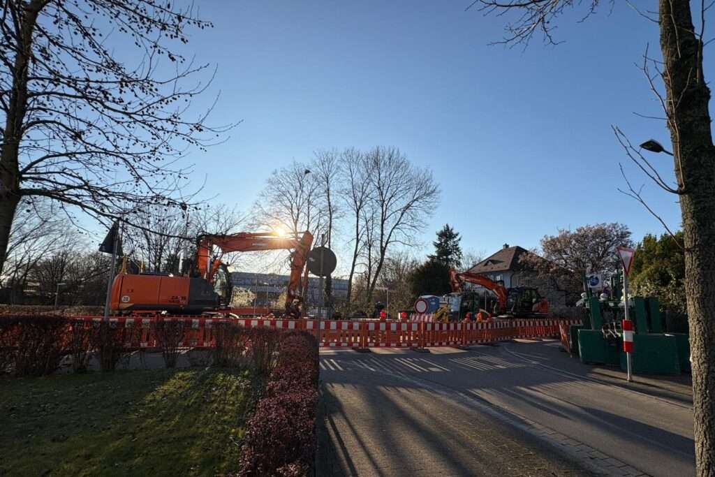 Arbeiten getaktet mit Flüssigbodenbauweise innerstädtisch