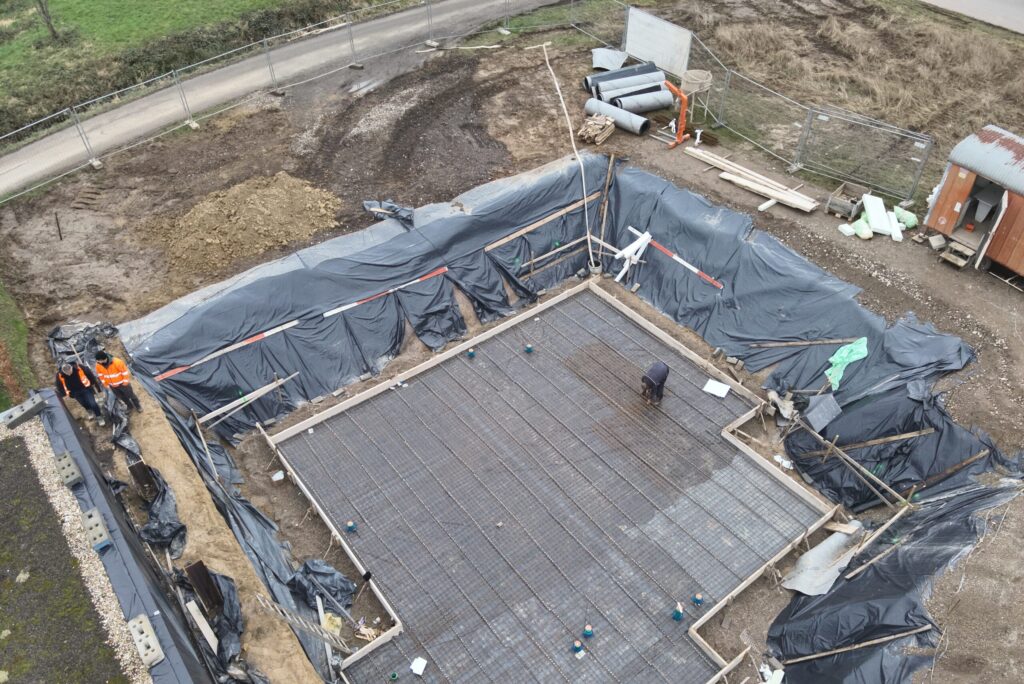 Baufeld vor Einbau Beton für Bodenplatte