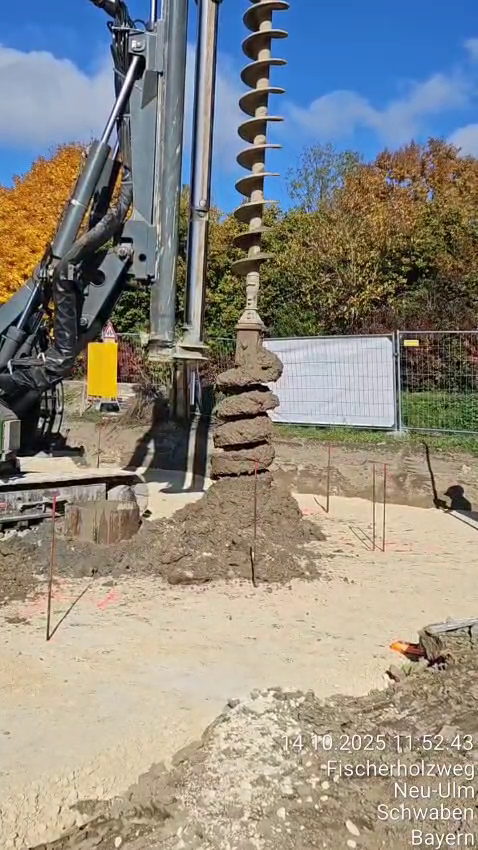 Bohrung in Mantelrohr zur Herstellung RSS Säulen