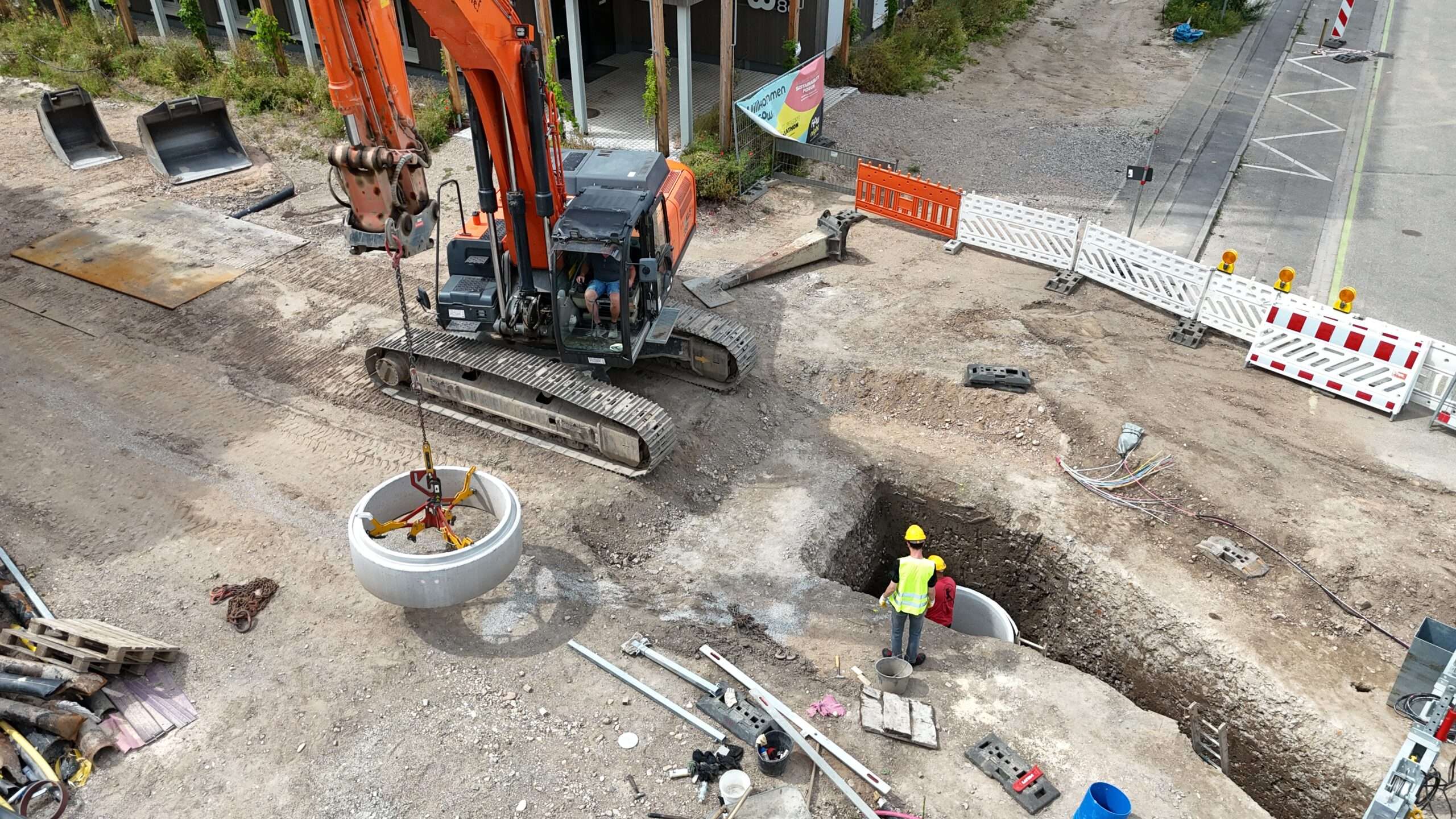 Einhausung der mobilen Mischanlage am Mischplatz