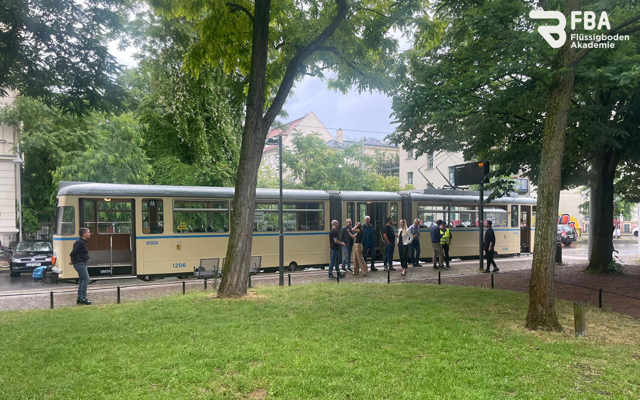 Abendveranstaltung: Fahrt mit historischer Bahn